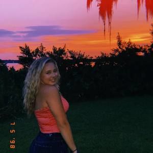 Meet your Posher, Caitlynn